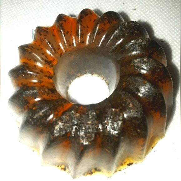 Handcrafted Honey and Matcha doughnut shaped soap bar 1pc - Picture 6 of 12